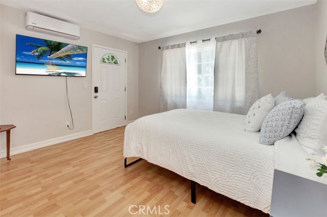 MLS #OC25189843 image #18