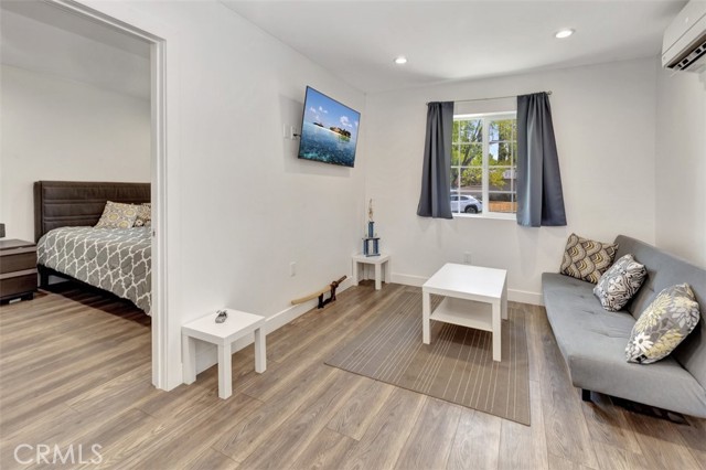 MLS #OC25189843 image #27