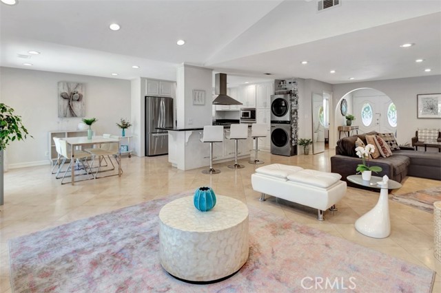 MLS #OC25189843 image #4