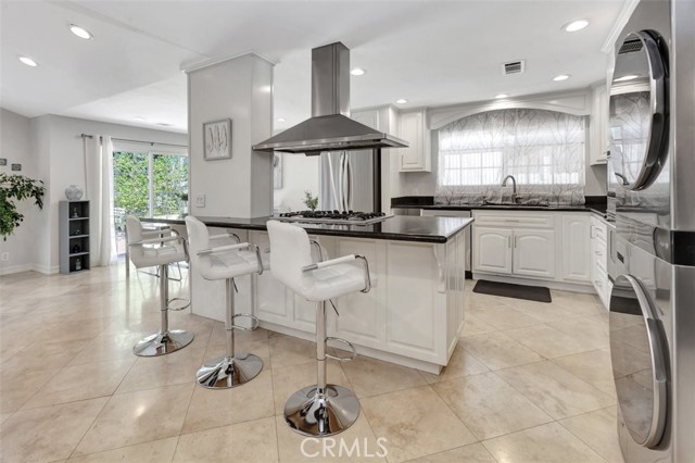 MLS #OC25189843 image #8