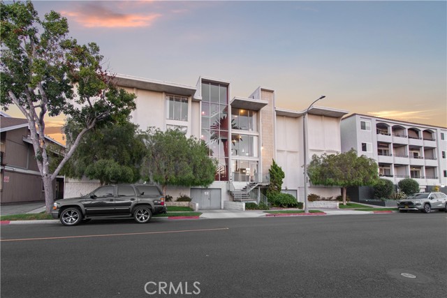 MLS #OC25189877 image #0