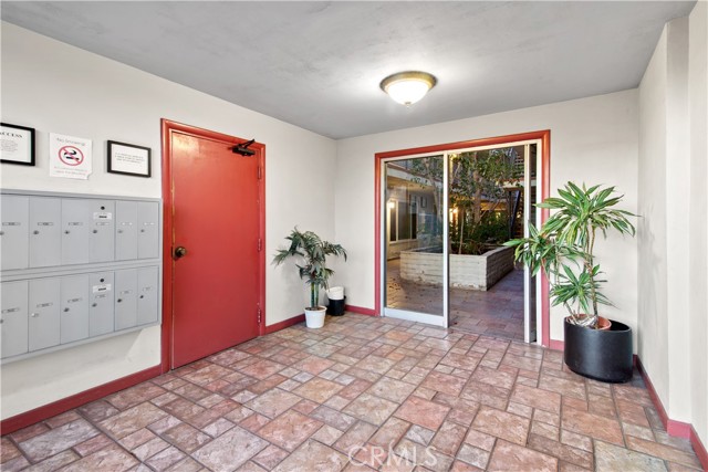 MLS #OC25189877 image #1