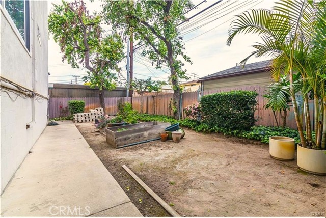 MLS #OC25189877 image #14