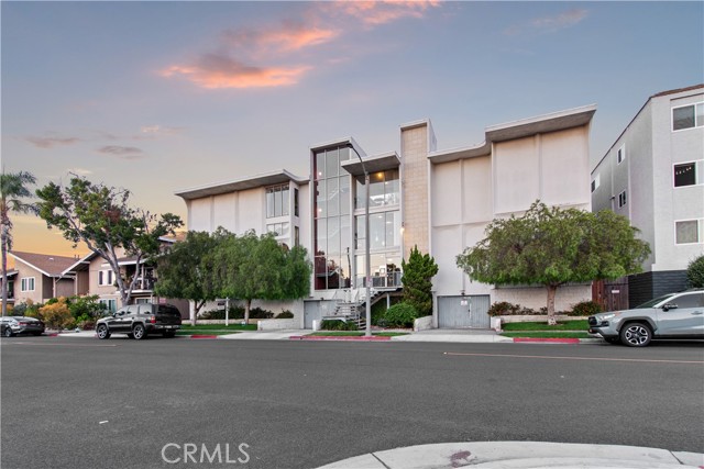 MLS #OC25189877 image #21