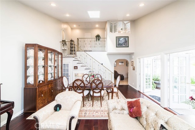 MLS #OC25189950 image #1