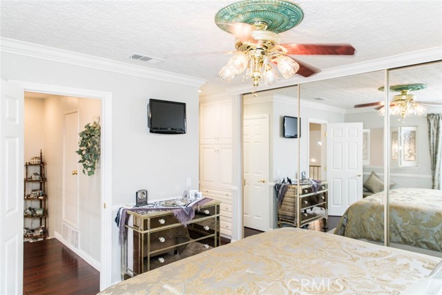 MLS #OC25189950 image #33