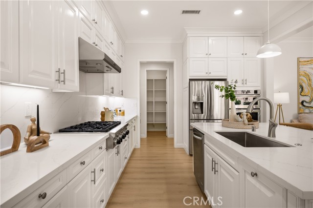 MLS #OC25189966 image #18