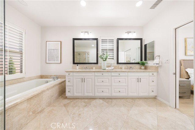 MLS #OC25189966 image #30