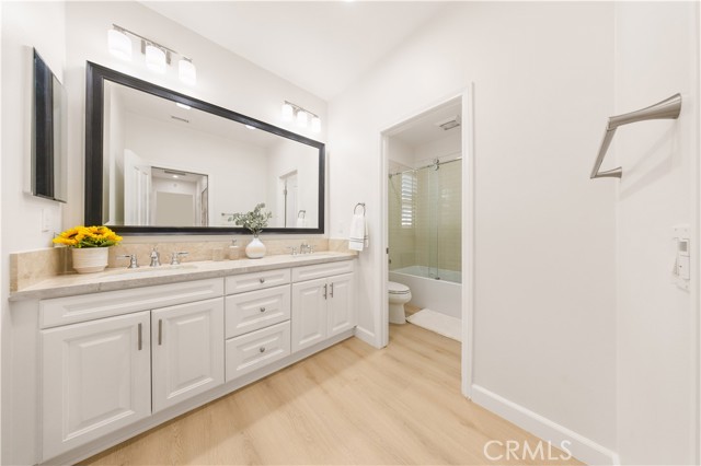 MLS #OC25189966 image #35