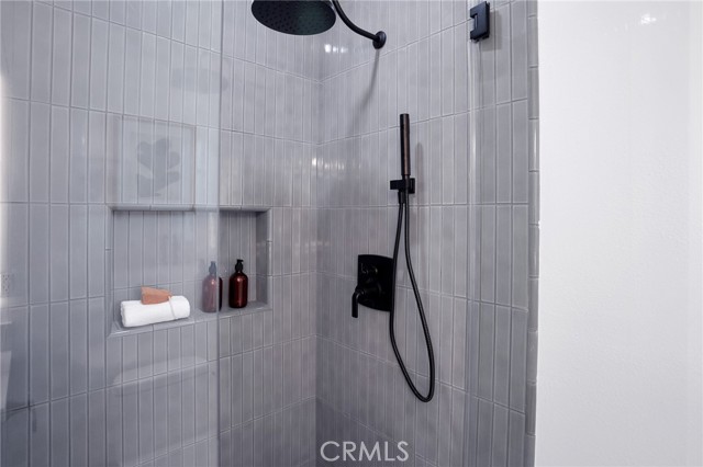 MLS #OC25189977 image #38