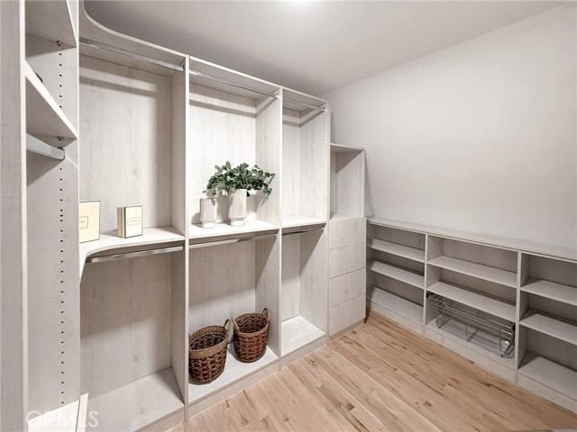 MLS #OC25189977 image #47