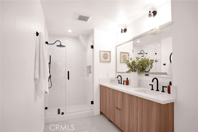 MLS #OC25189977 image #52