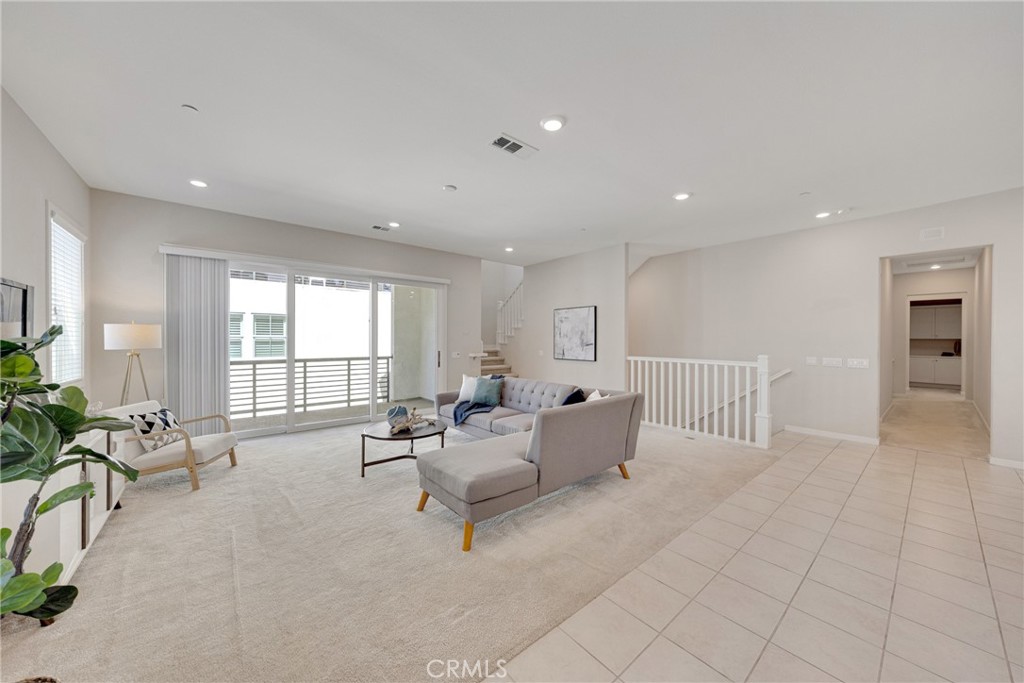 MLS #OC25190002 image #10