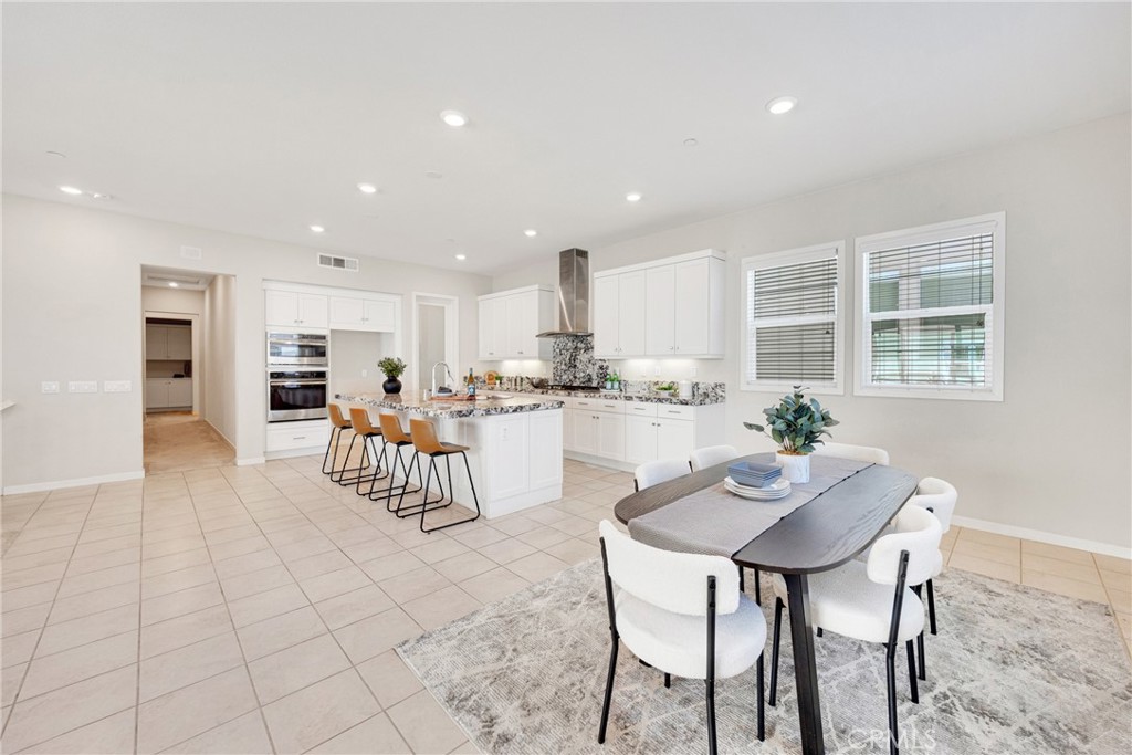 MLS #OC25190002 image #11