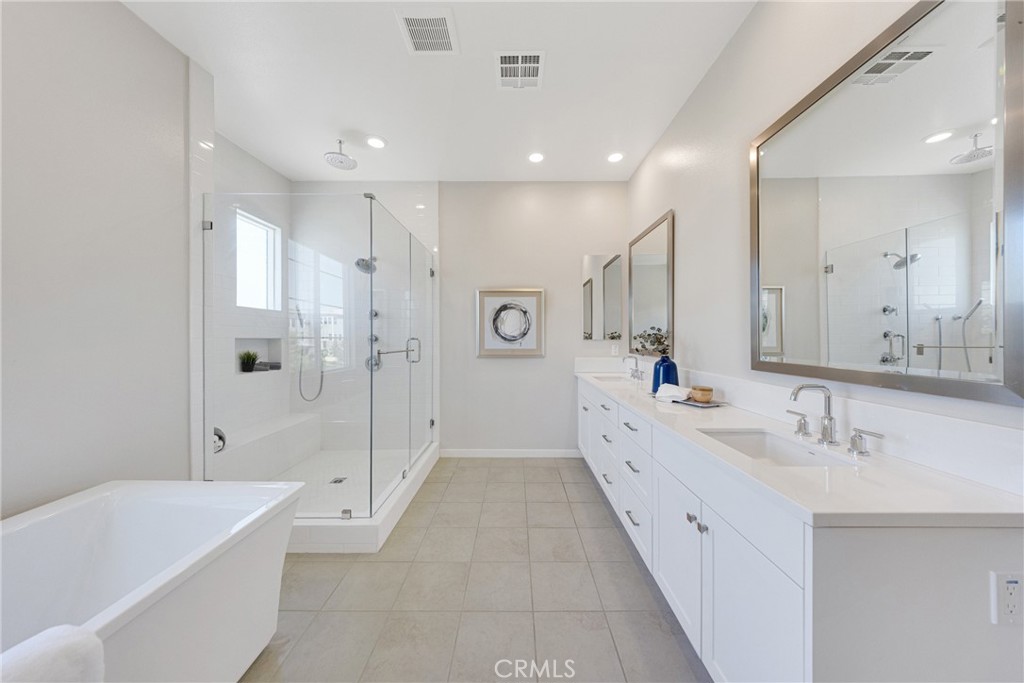 MLS #OC25190002 image #20