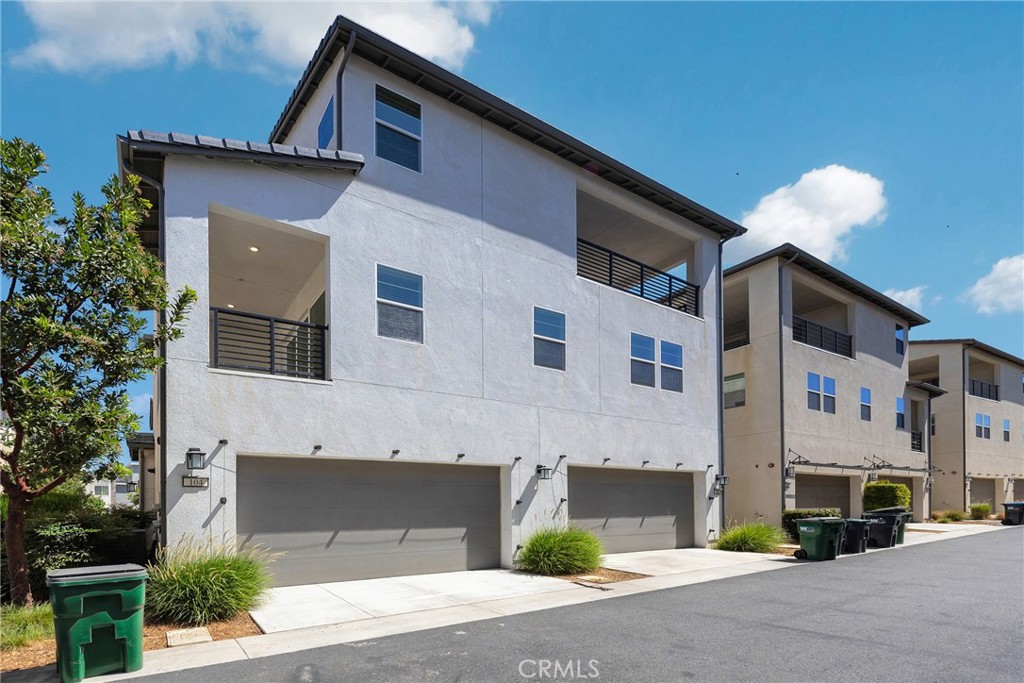 MLS #OC25190002 image #28