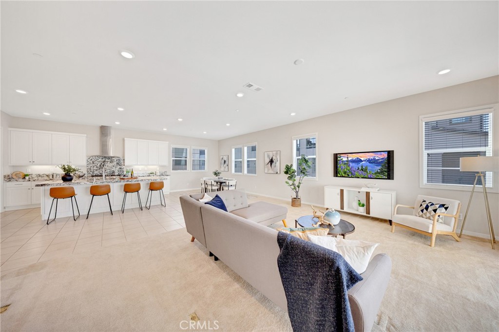 MLS #OC25190002 image #3