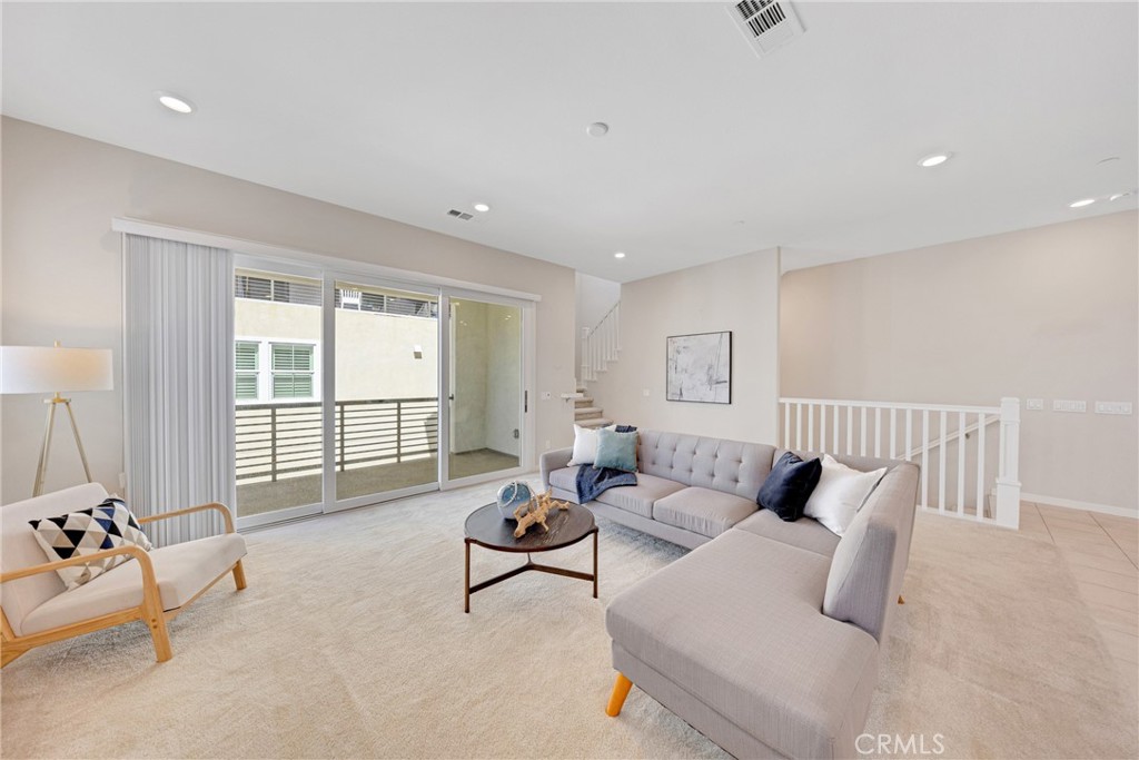 MLS #OC25190002 image #6