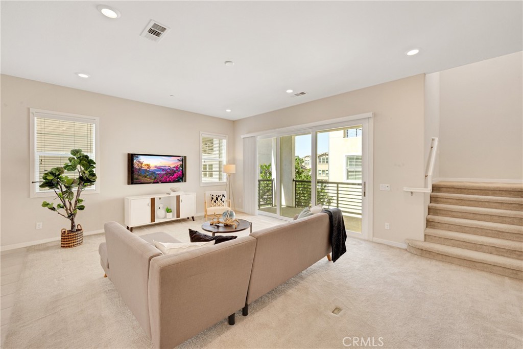 MLS #OC25190002 image #7