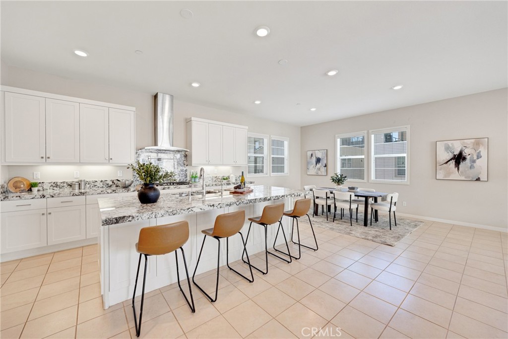 MLS #OC25190002 image #8