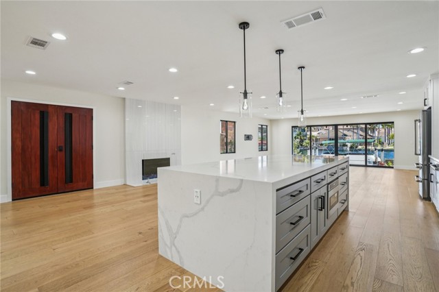 MLS #OC25190047 image #12