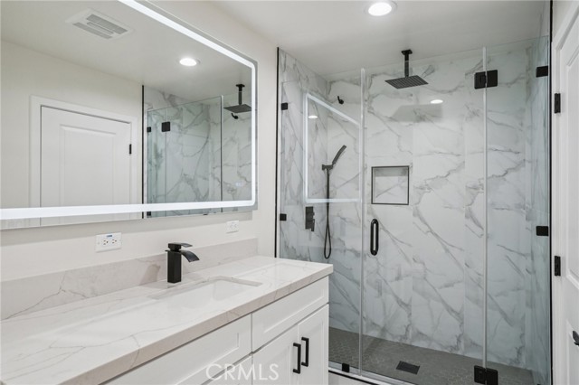 MLS #OC25190047 image #18