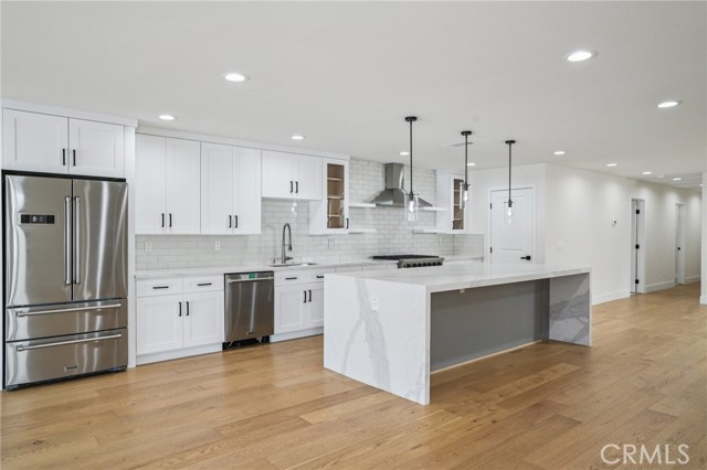 MLS #OC25190047 image #4