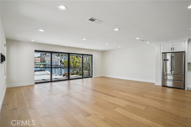 MLS #OC25190047 image #9