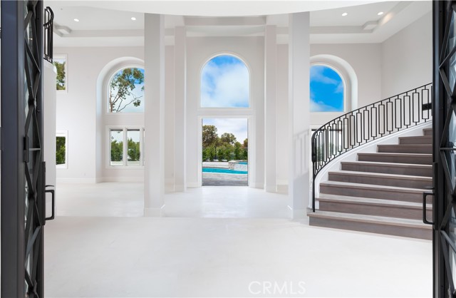 MLS #OC25190154 image #2