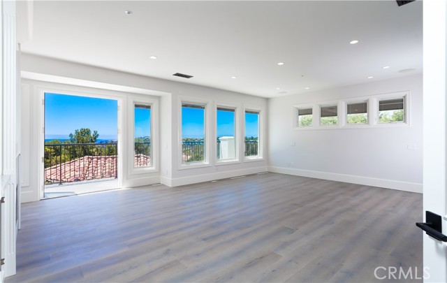 MLS #OC25190154 image #32