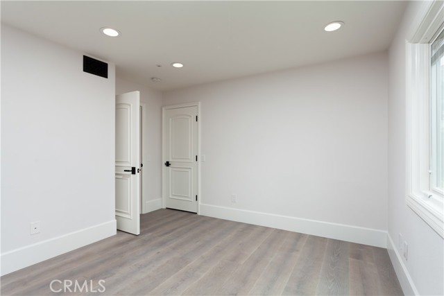 MLS #OC25190154 image #41