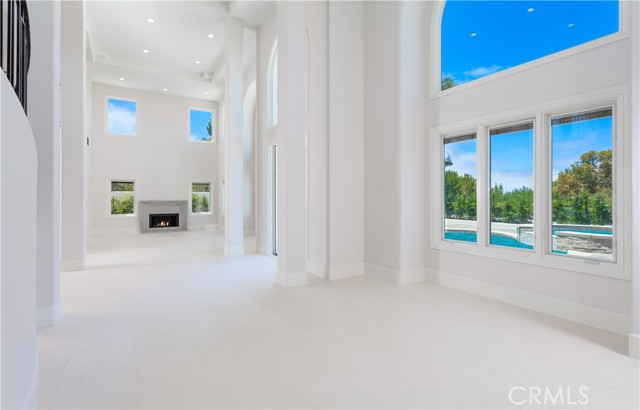 MLS #OC25190154 image #9