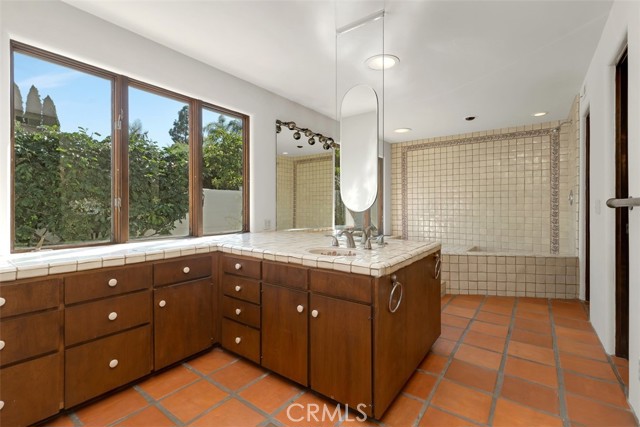 MLS #OC25190198 image #30