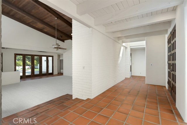 MLS #OC25190198 image #9