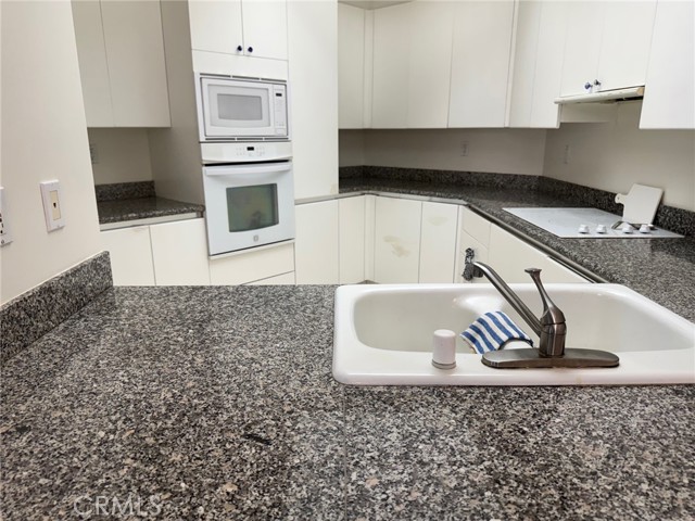 MLS #OC25187881 image #12