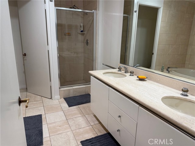 MLS #OC25187881 image #23