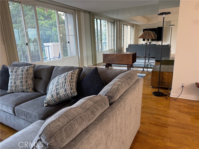 MLS #OC25187881 image #3