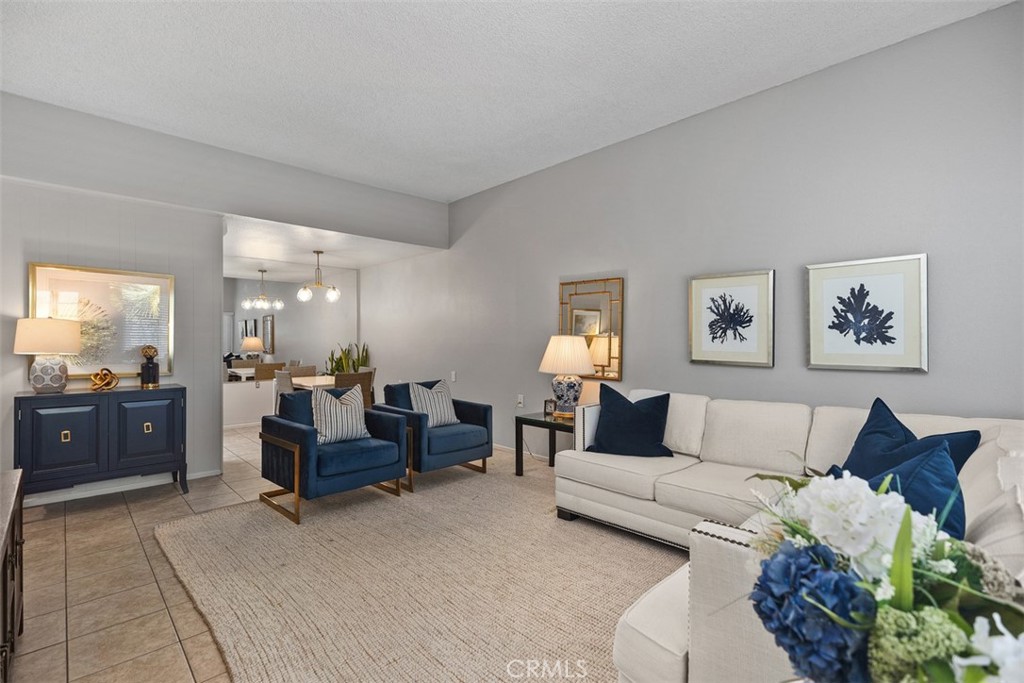 MLS #OC25190421 image #8