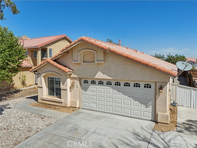 MLS #OC25190480 image #1