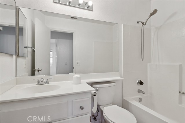 MLS #OC25190480 image #22