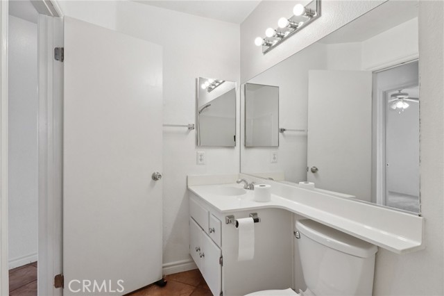 MLS #OC25190480 image #23