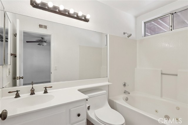 MLS #OC25190480 image #28