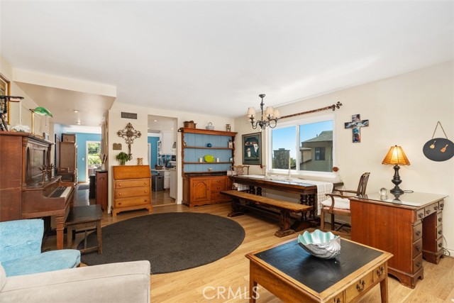 MLS #OC25190867 image #6