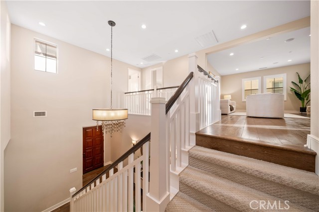 MLS #OC25190888 image #24