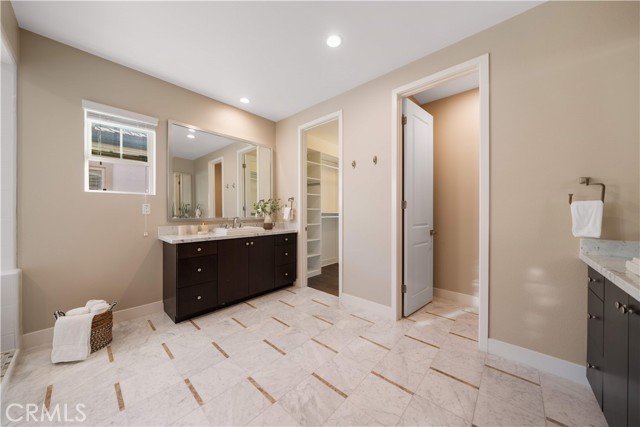 MLS #OC25190888 image #30