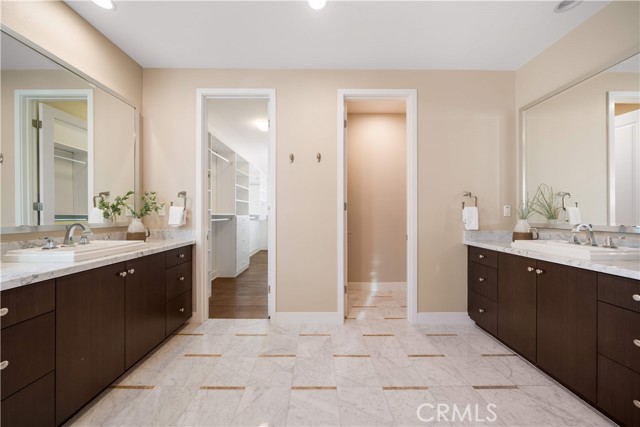 MLS #OC25190888 image #31