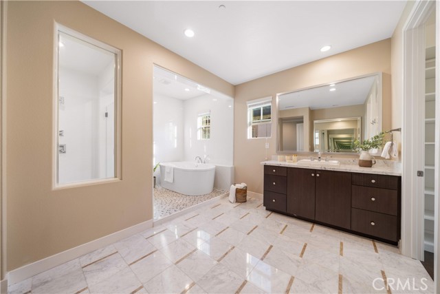 MLS #OC25190888 image #32