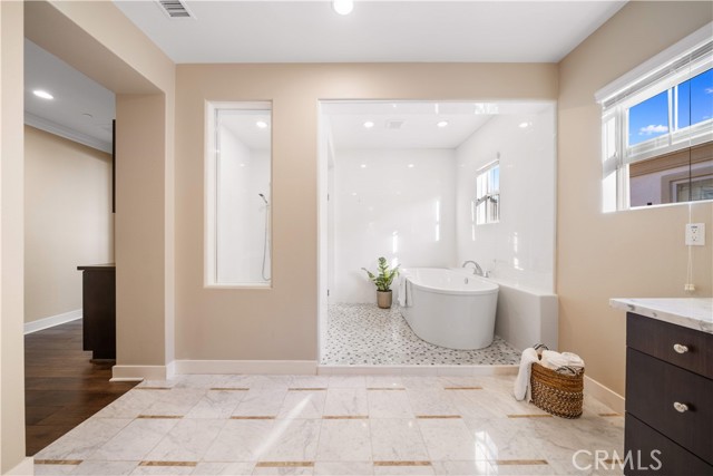 MLS #OC25190888 image #33