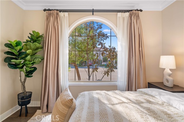 MLS #OC25190888 image #4