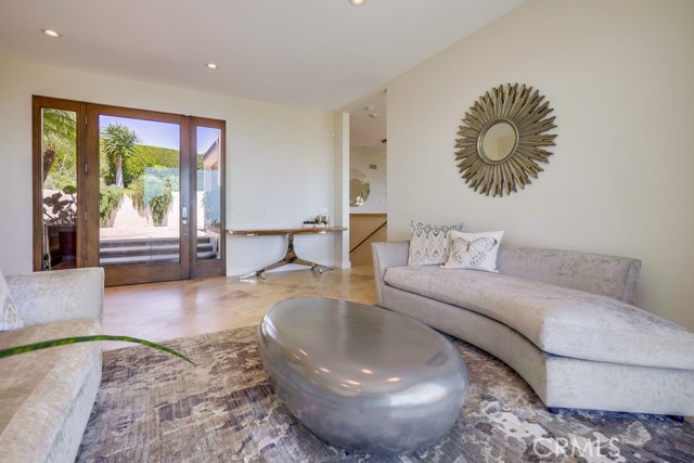 MLS #OC25190899 image #11